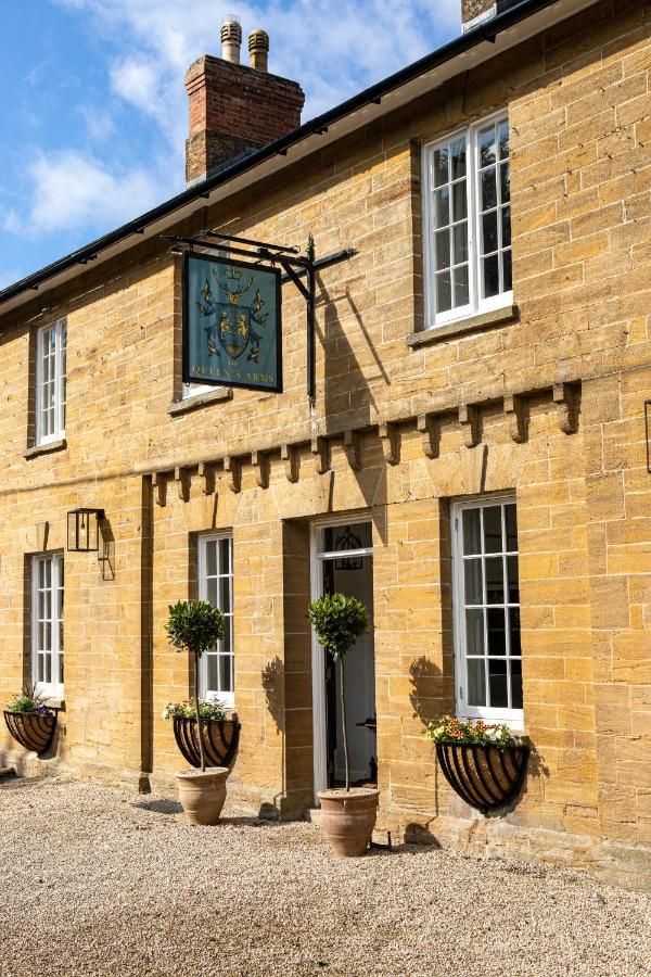 The Queens Arms Poyntington Dış mekan fotoğraf